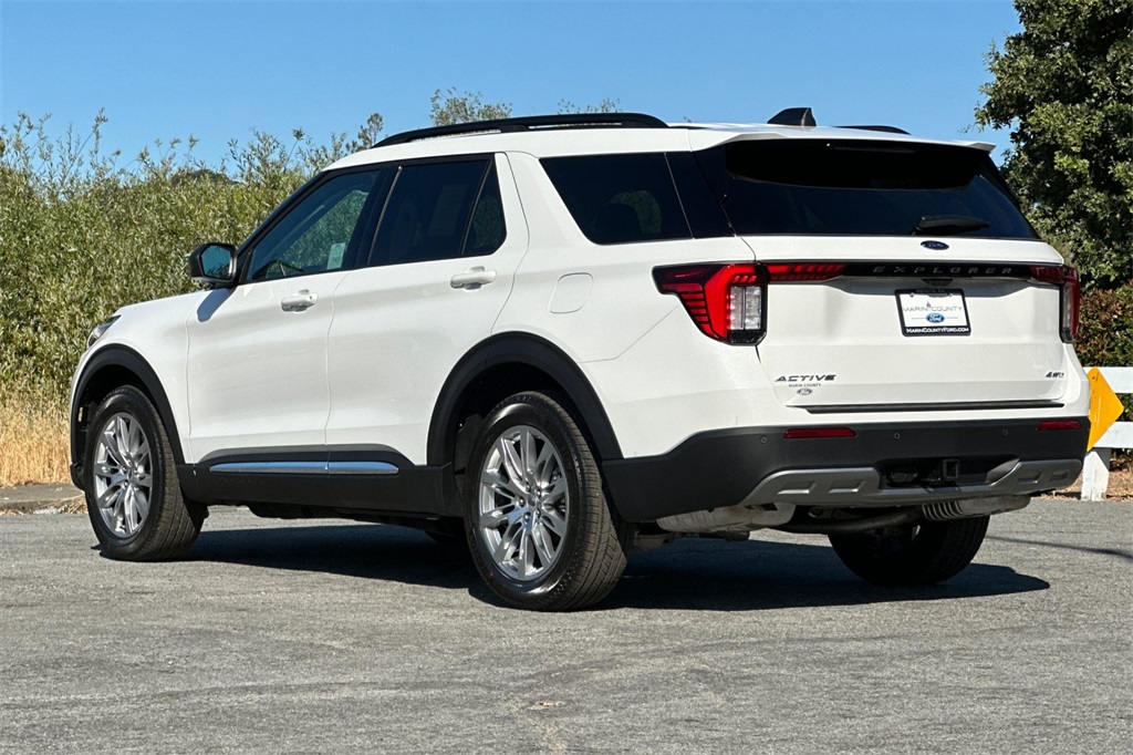 Vehicle image 8 of 29