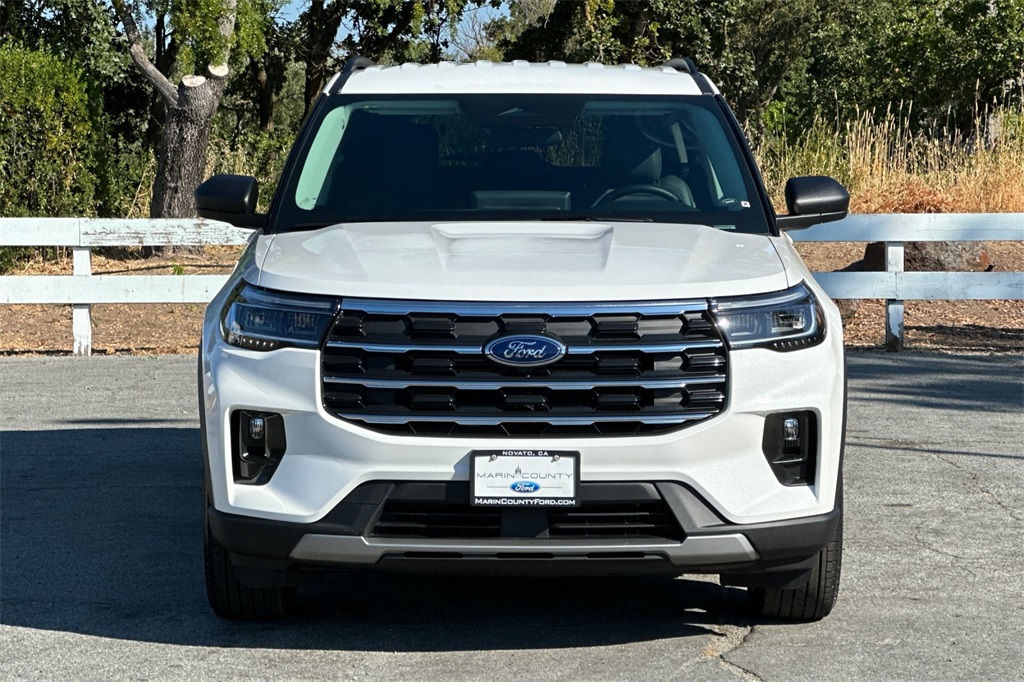 Vehicle image 2 of 29