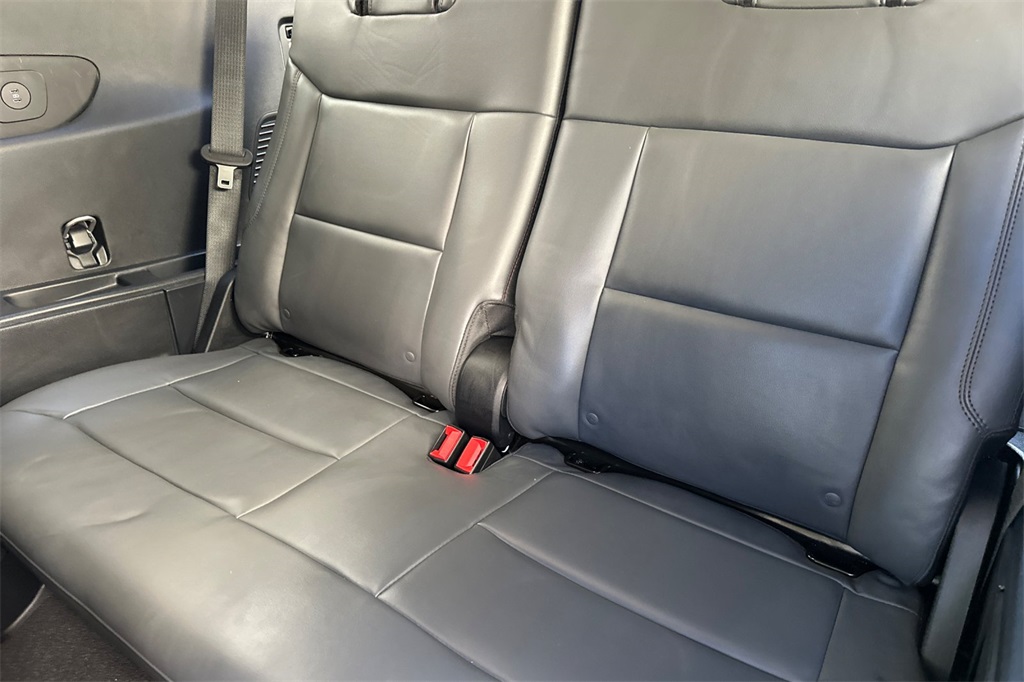 Vehicle image 14 of 29