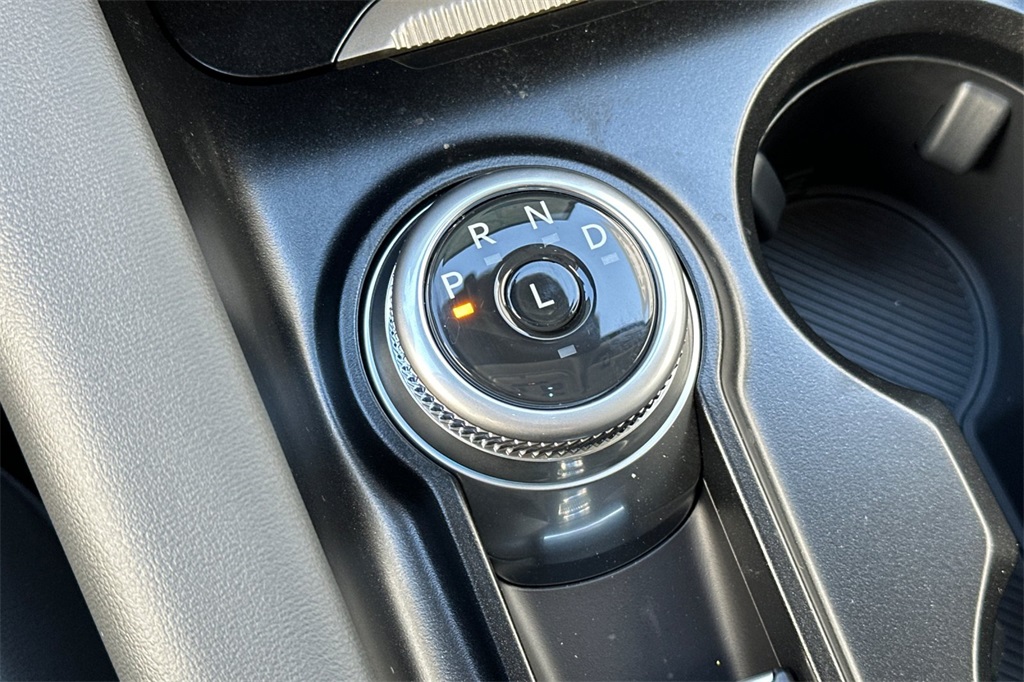 Vehicle image 27 of 29