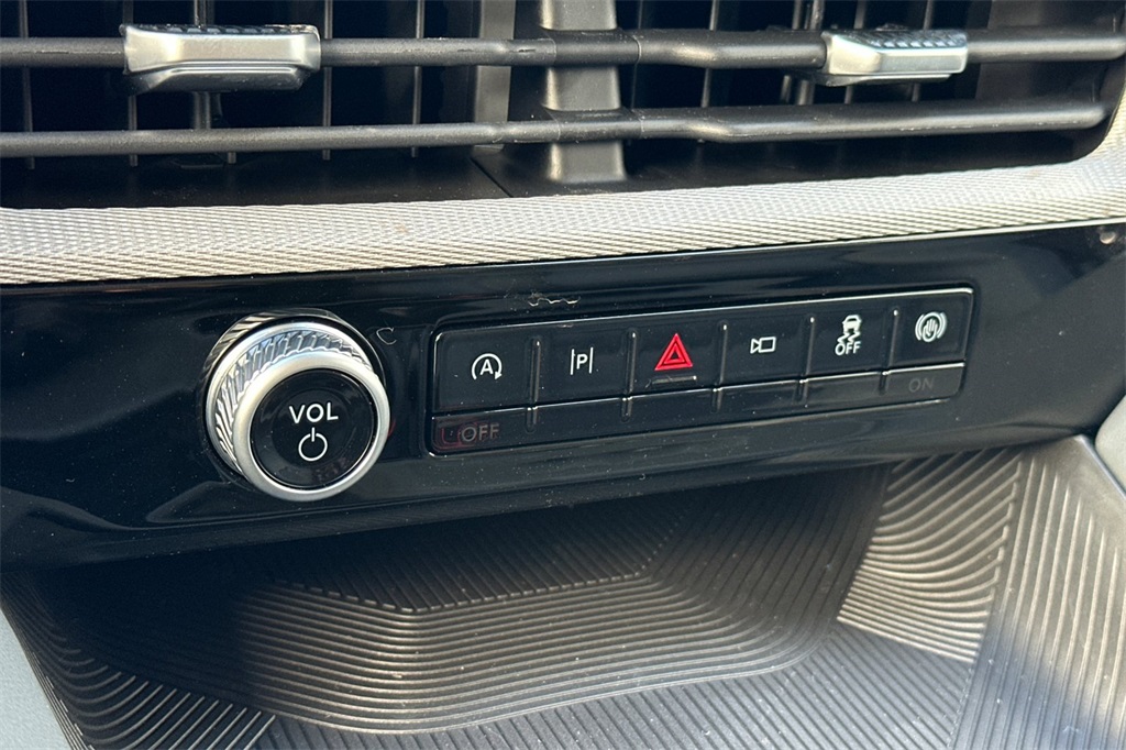 Vehicle image 12 of 29