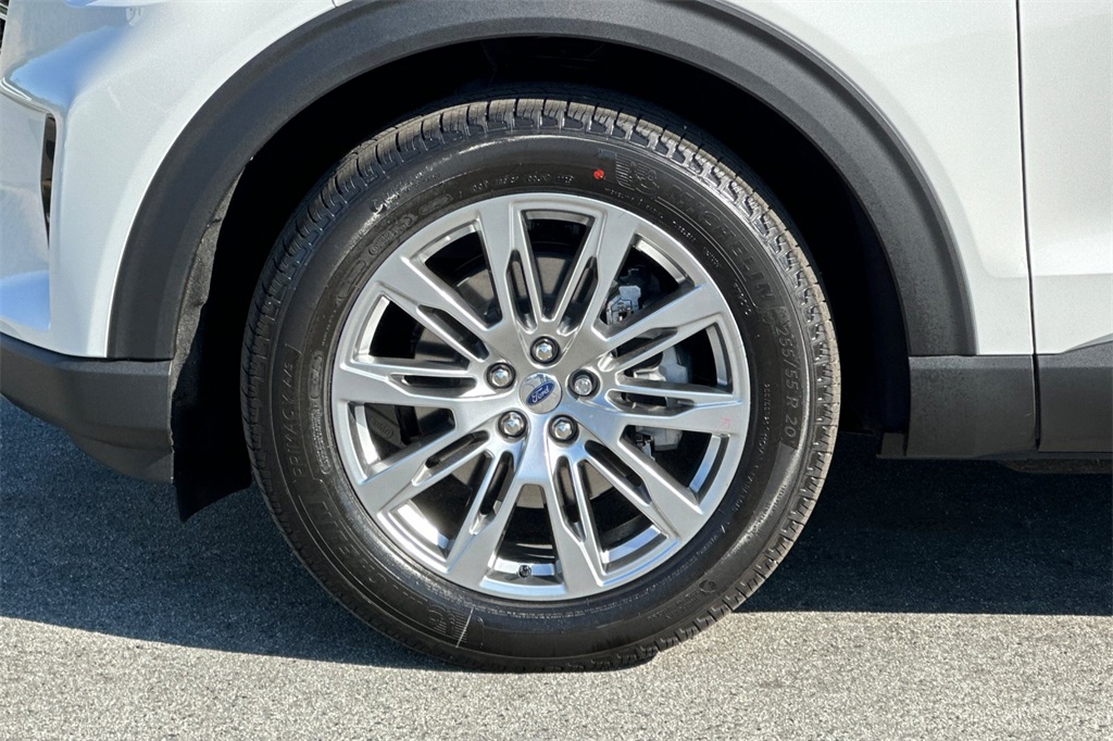 Vehicle image 10 of 29