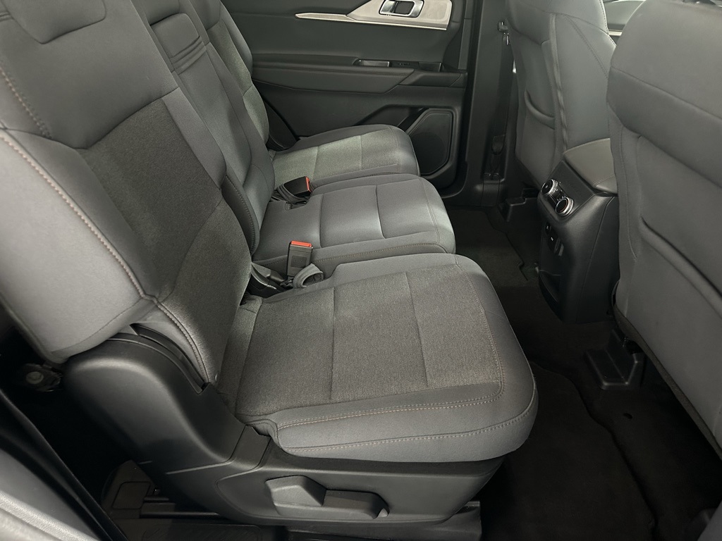 2025 Ford Explorer Active Image 19 of 66