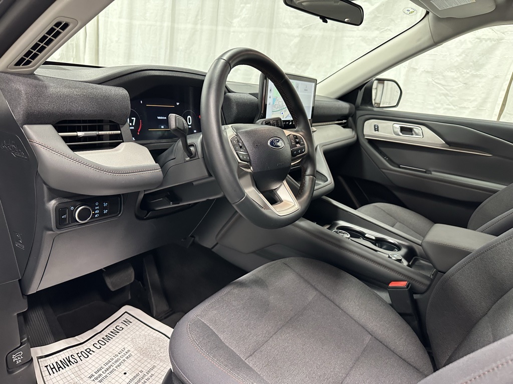 2025 Ford Explorer Active Image 34 of 66