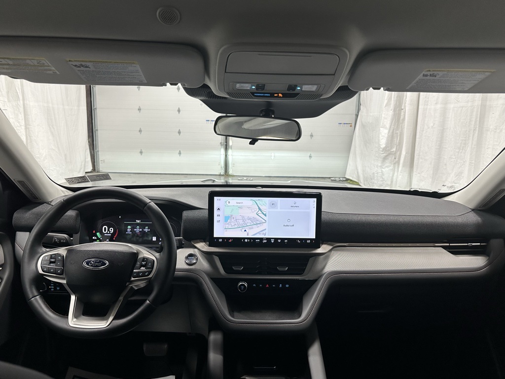 2025 Ford Explorer Active Image 32 of 66