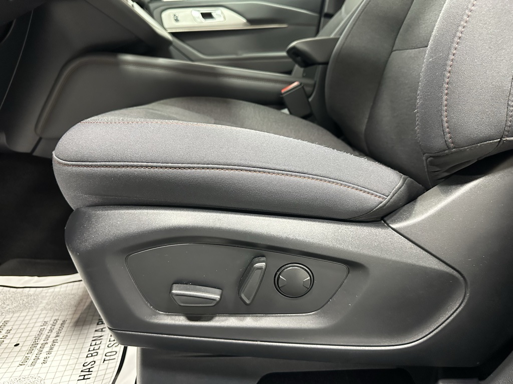 2025 Ford Explorer Active Image 66 of 66