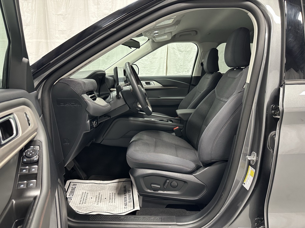2025 Ford Explorer Active Image 61 of 66