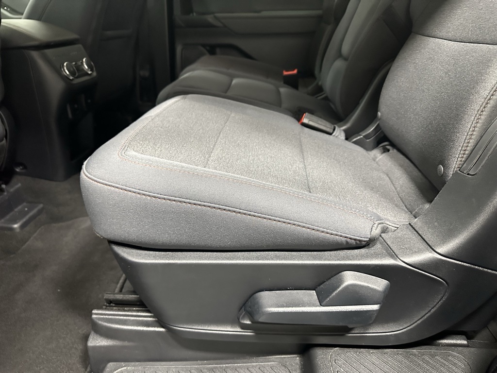 2025 Ford Explorer Active Image 30 of 66