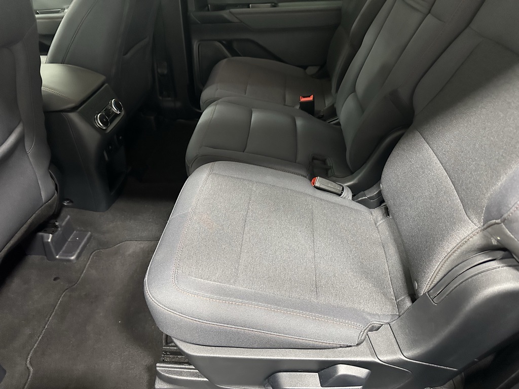 2025 Ford Explorer Active Image 24 of 66