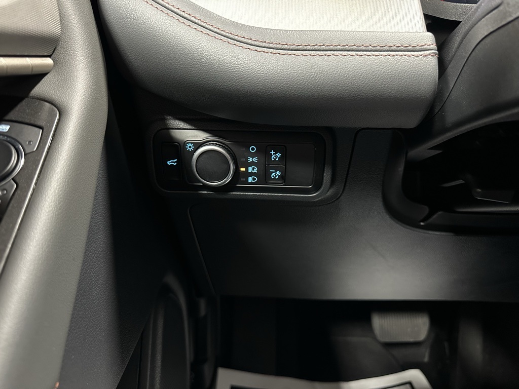 2025 Ford Explorer Active Image 49 of 66