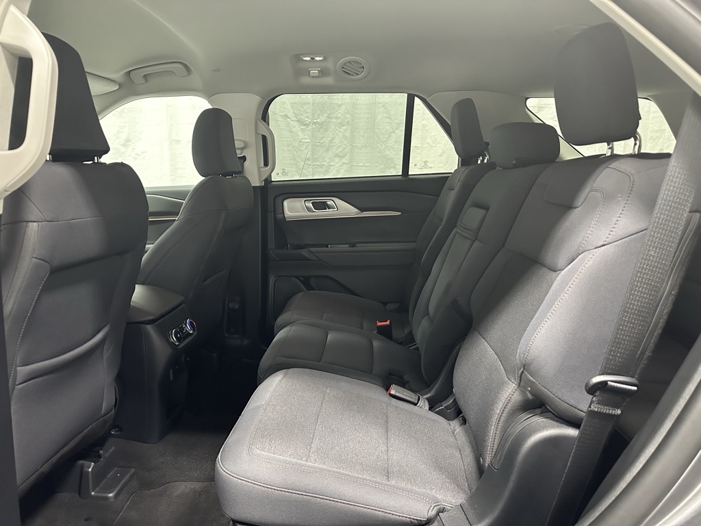 2025 Ford Explorer Active Image 26 of 66