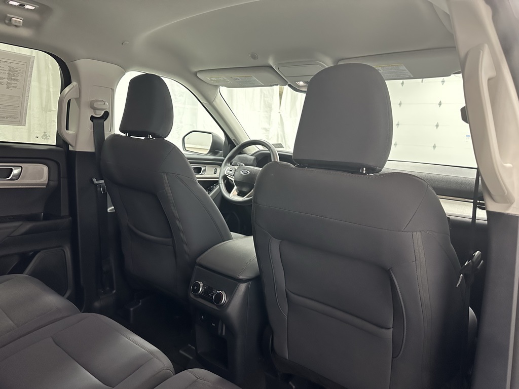 2025 Ford Explorer Active Image 23 of 66