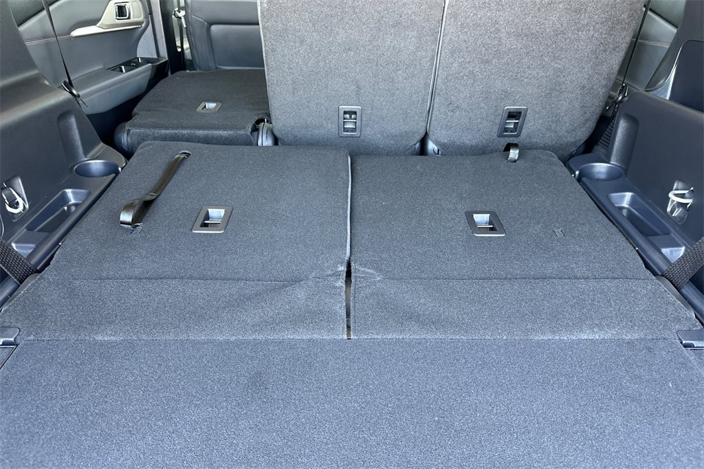 Vehicle image 11 of 29
