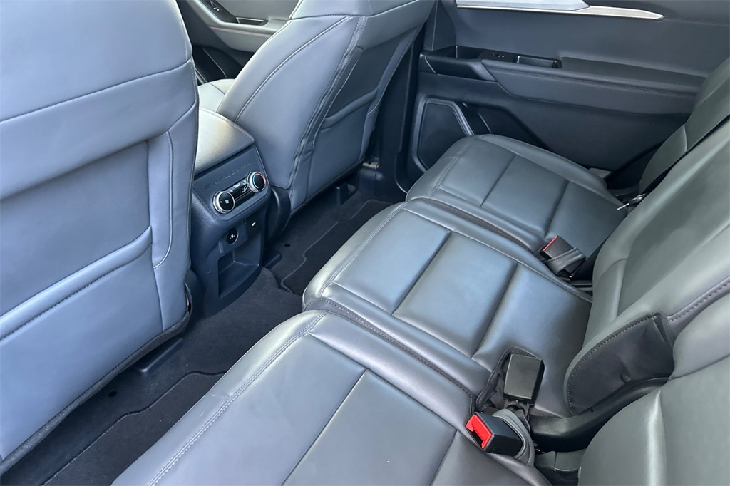 Vehicle image 12 of 29
