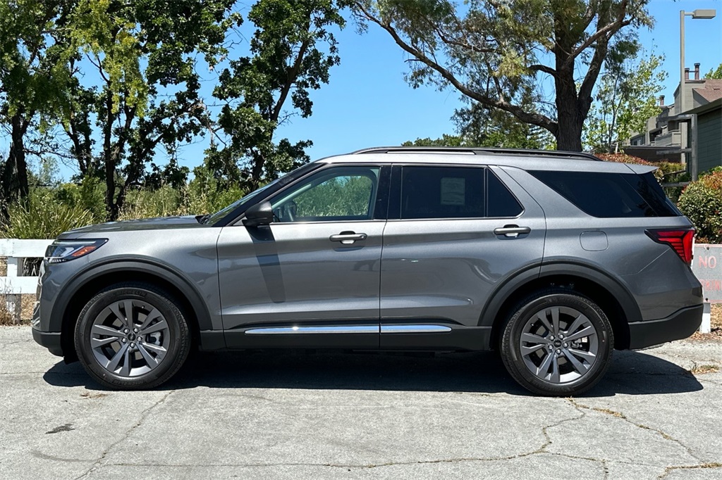 Vehicle image 9 of 29