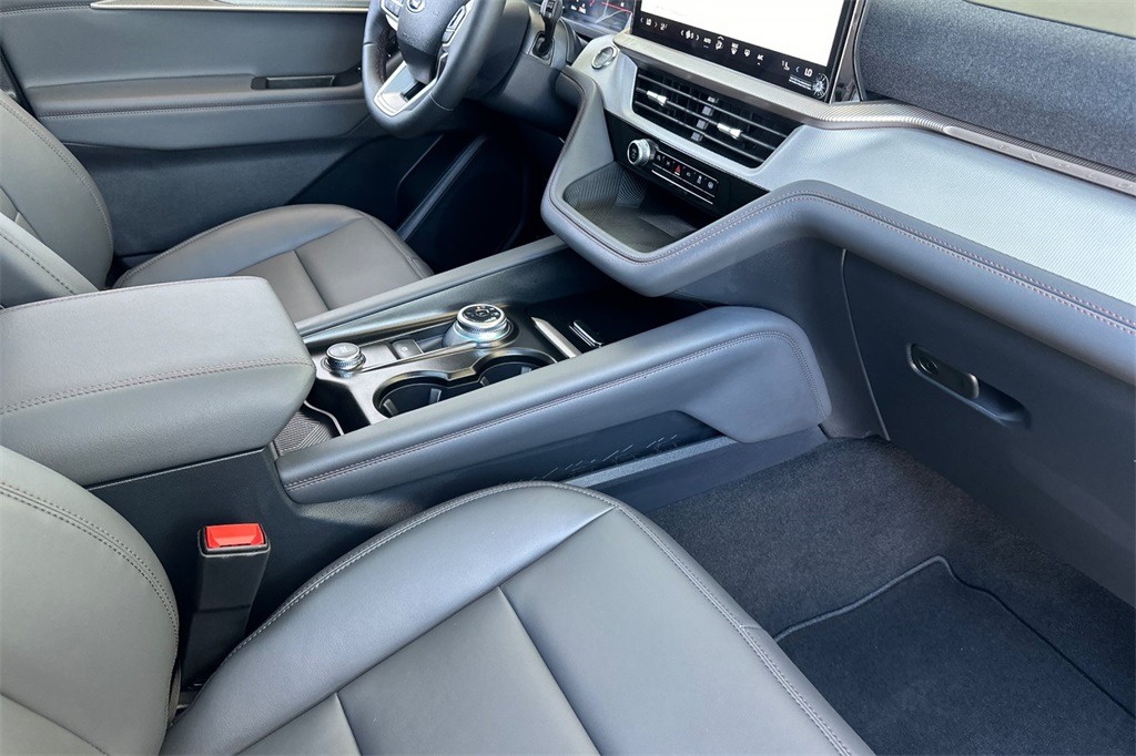 Vehicle image 22 of 29