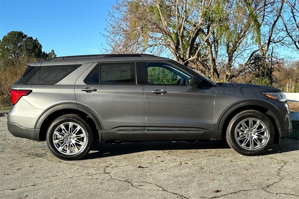 Vehicle image 5 of 29