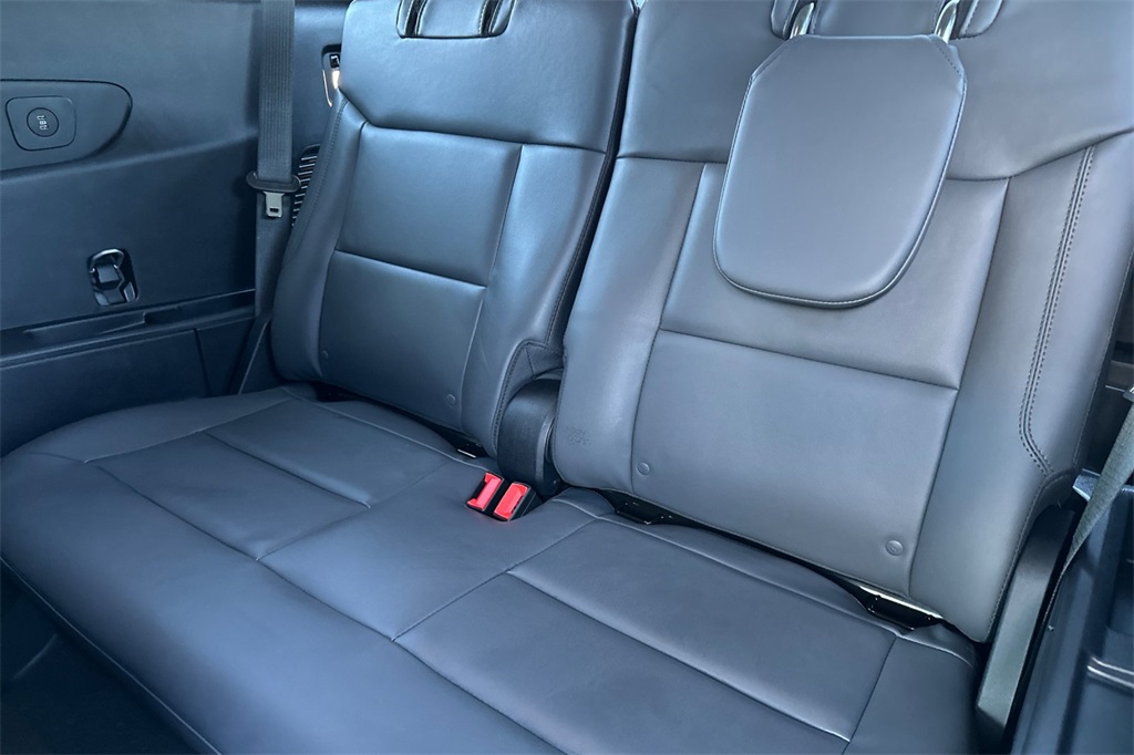 Vehicle image 15 of 29