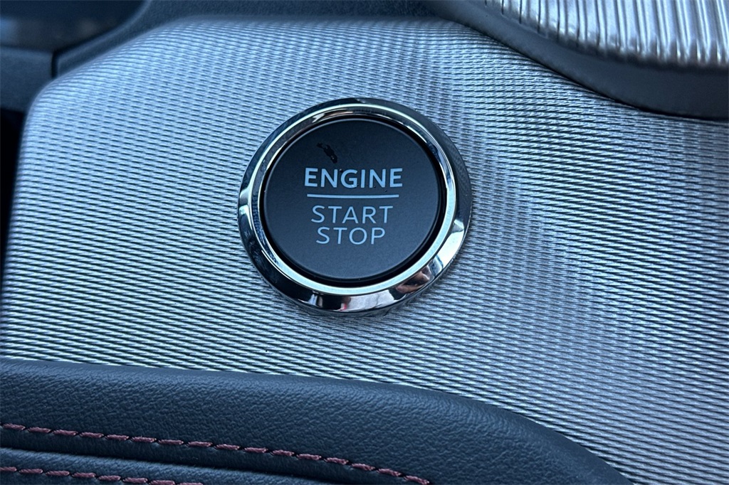Vehicle image 24 of 29