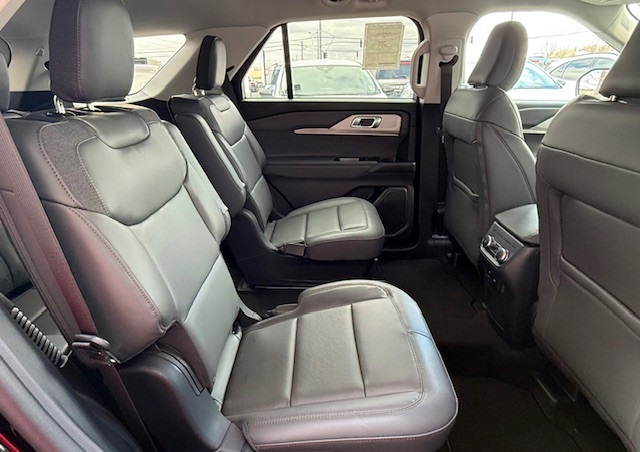 2025 Ford Explorer Active Image 14 of 40