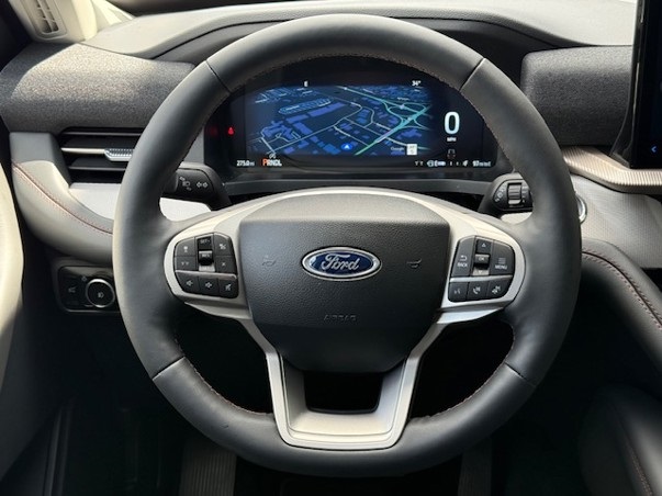 2025 Ford Explorer Active Image 38 of 40
