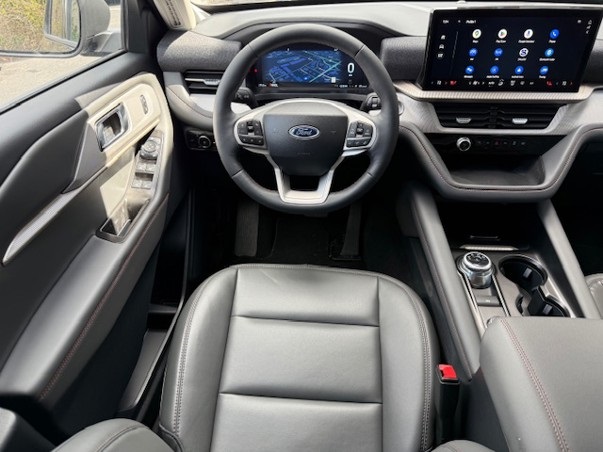 2025 Ford Explorer Active Image 22 of 40
