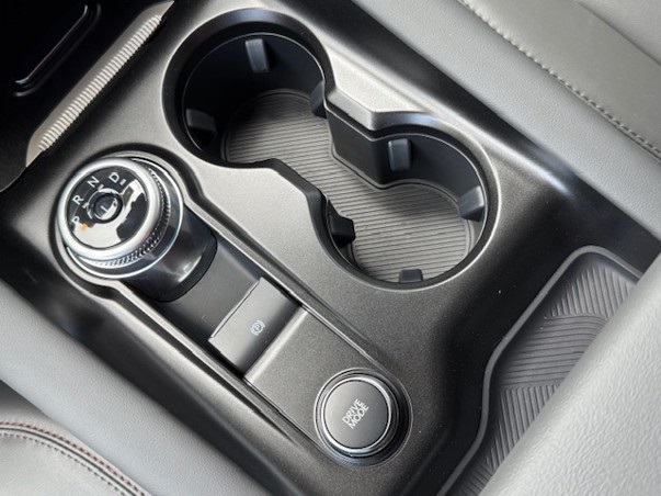 2025 Ford Explorer Active Image 28 of 40