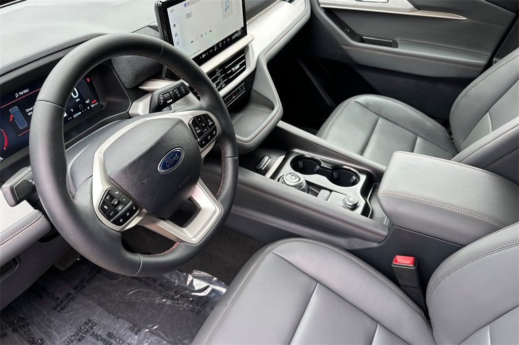 Vehicle image 28 of 29