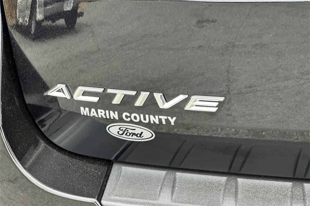 Vehicle image 26 of 29