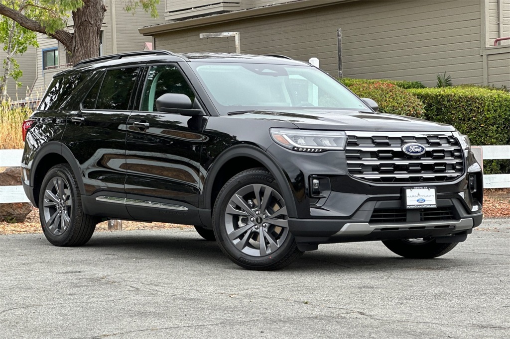 Vehicle image 3 of 29