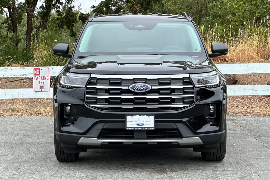 Vehicle image 2 of 29