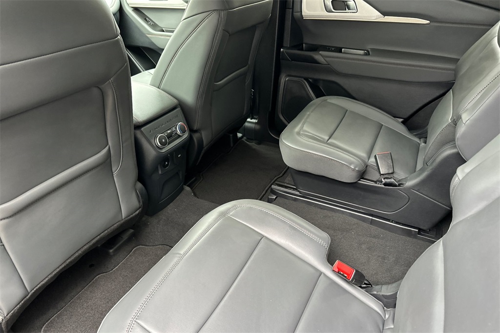 Vehicle image 12 of 29