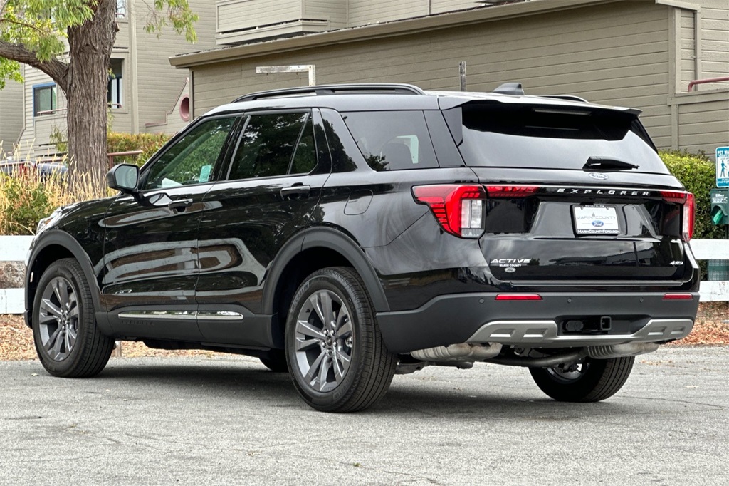 Vehicle image 8 of 29