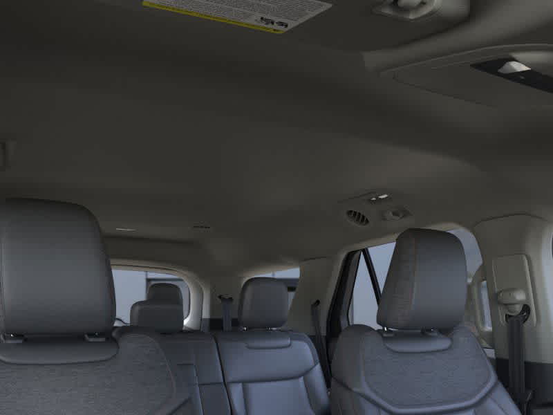Vehicle image 16 of 23