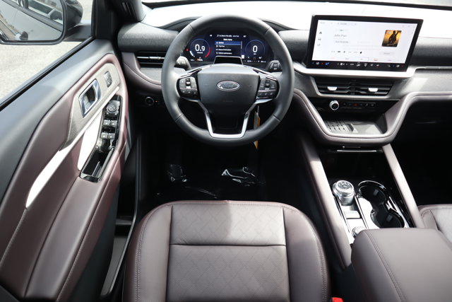 Vehicle image 21 of 37