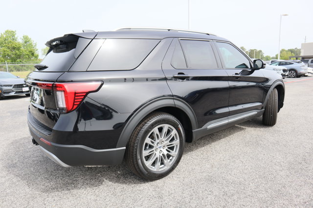 Vehicle image 2 of 37