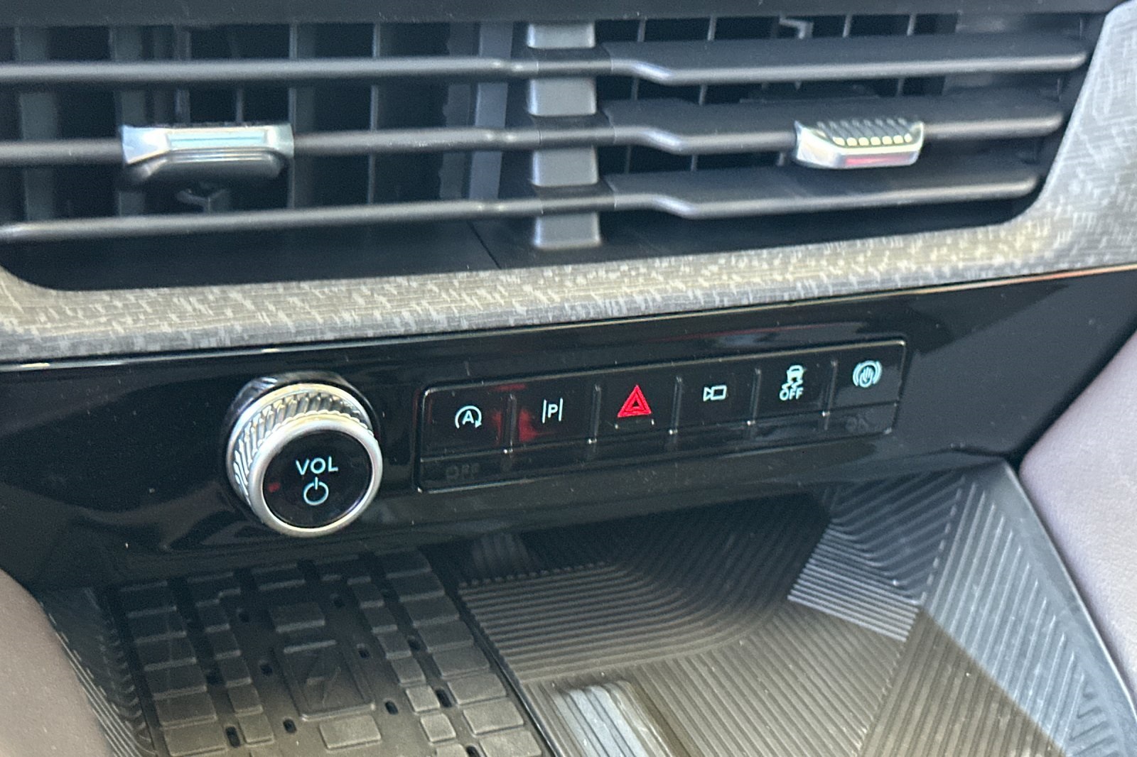Vehicle image 11 of 31