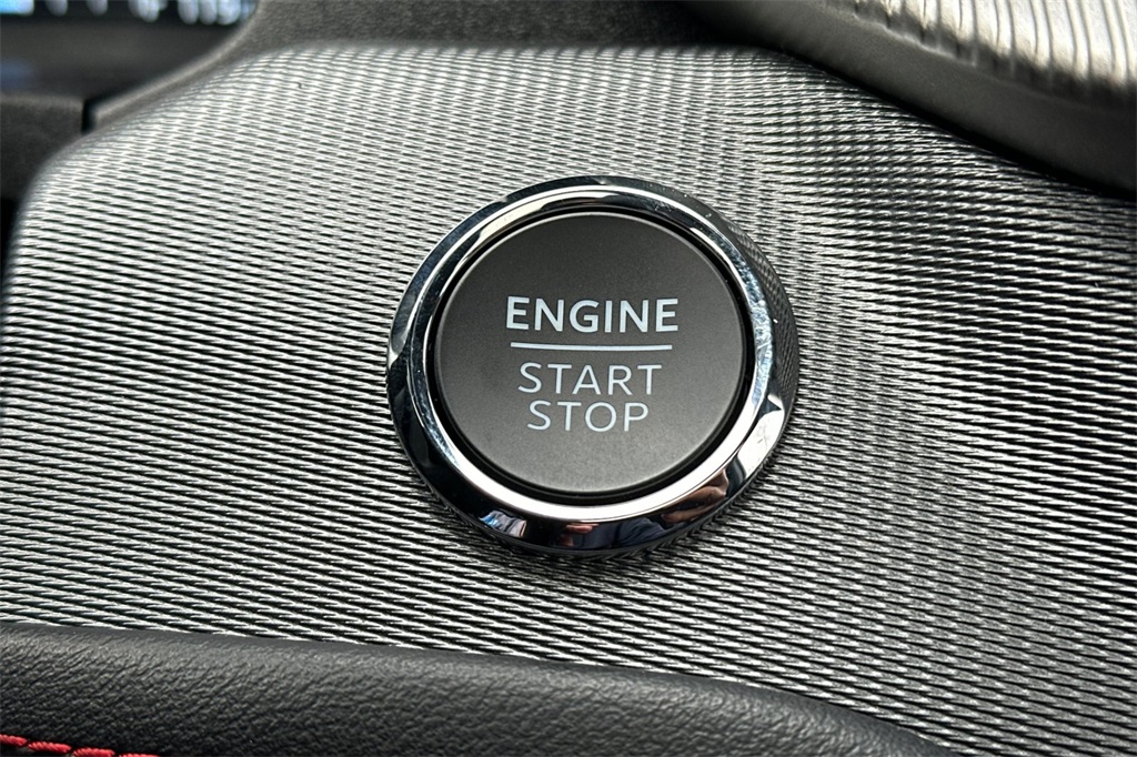 Vehicle image 23 of 27
