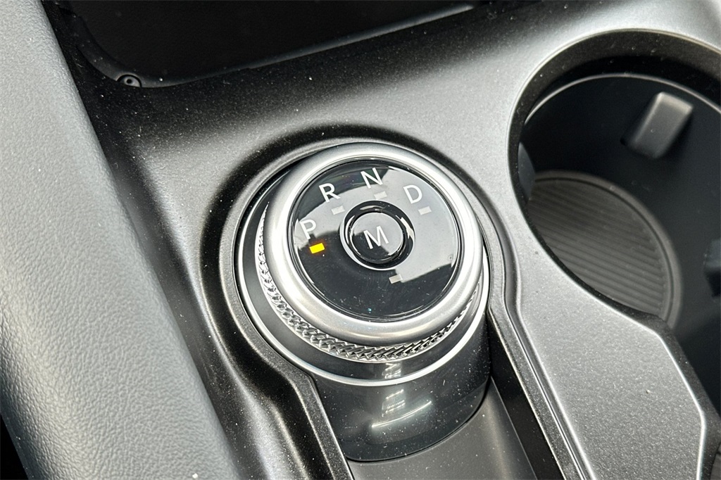 Vehicle image 22 of 27