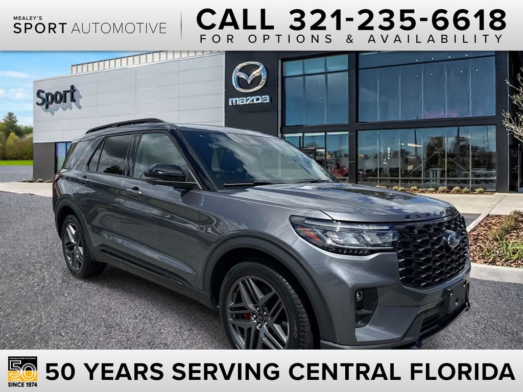 2025 Ford Explorer ST Image 3 of 45