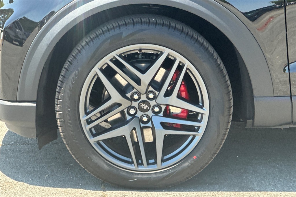 Vehicle image 27 of 29