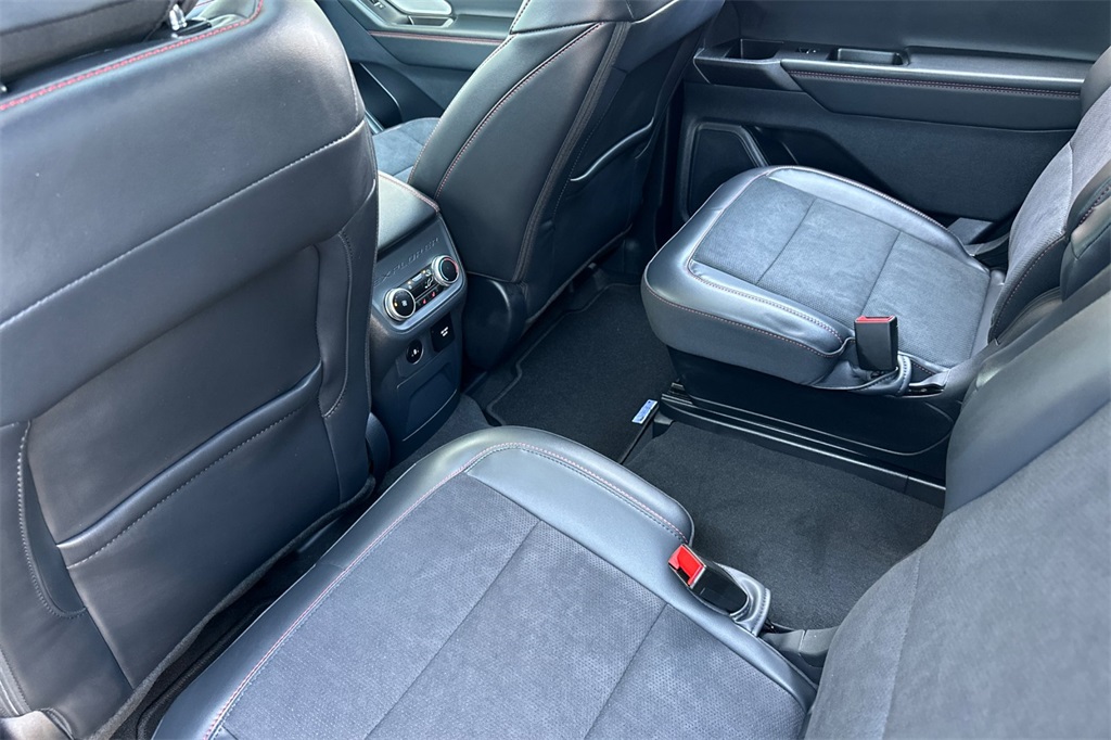 Vehicle image 12 of 29