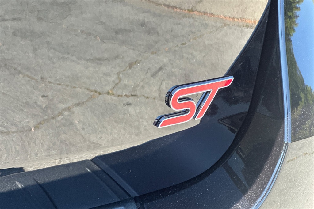 Vehicle image 28 of 29