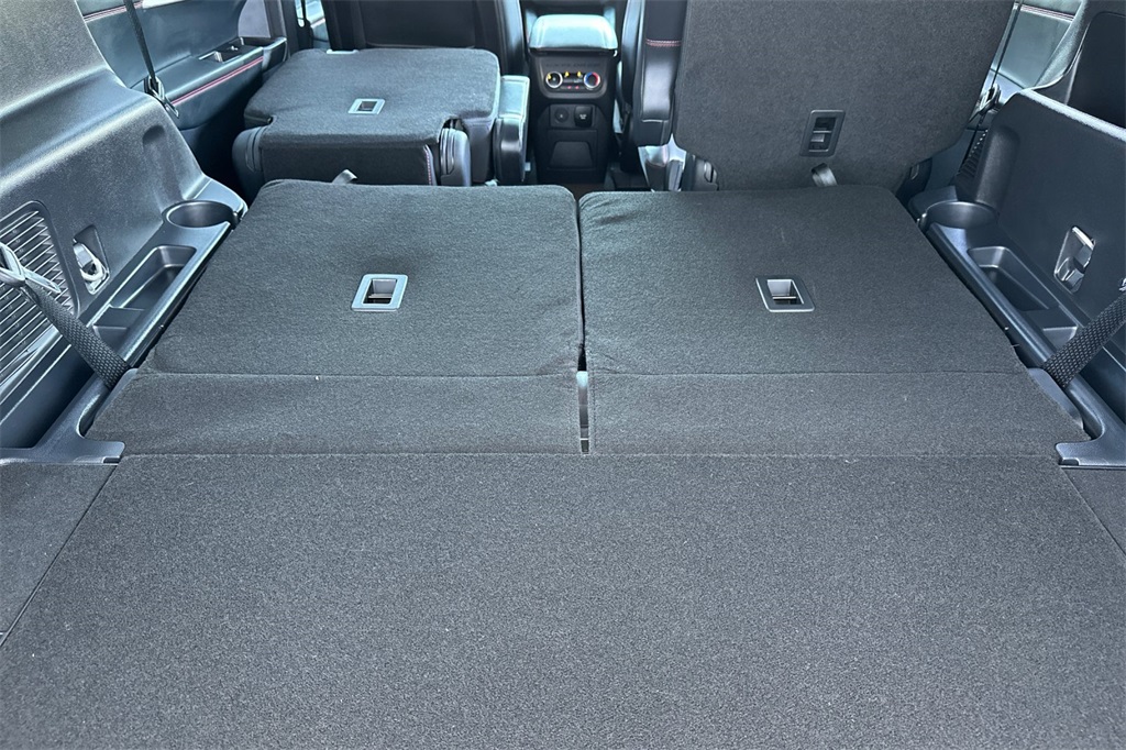 Vehicle image 16 of 29