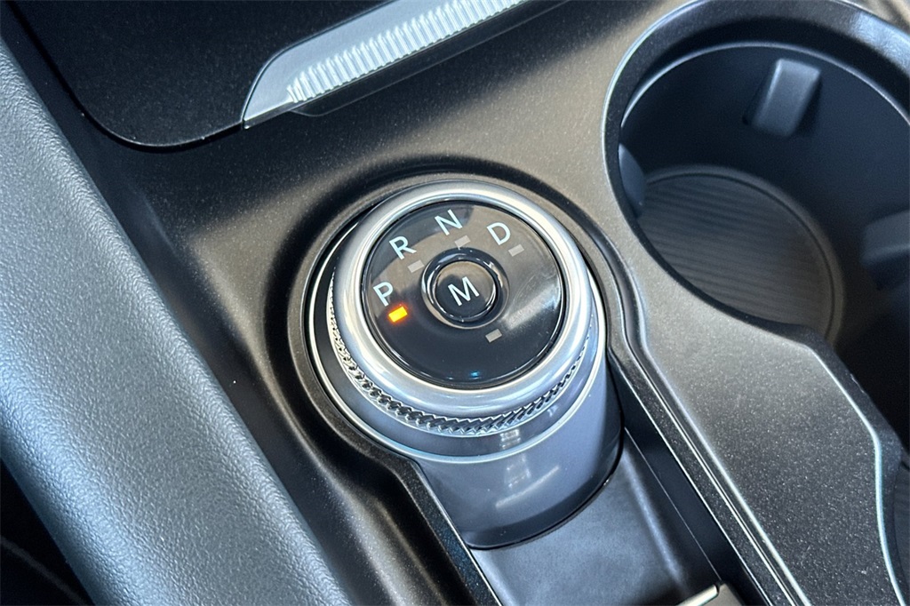 Vehicle image 23 of 29