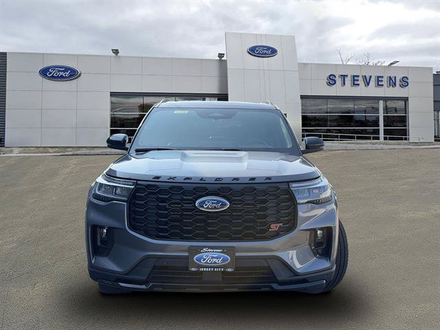 2025 Ford Explorer ST Image 1 of 52