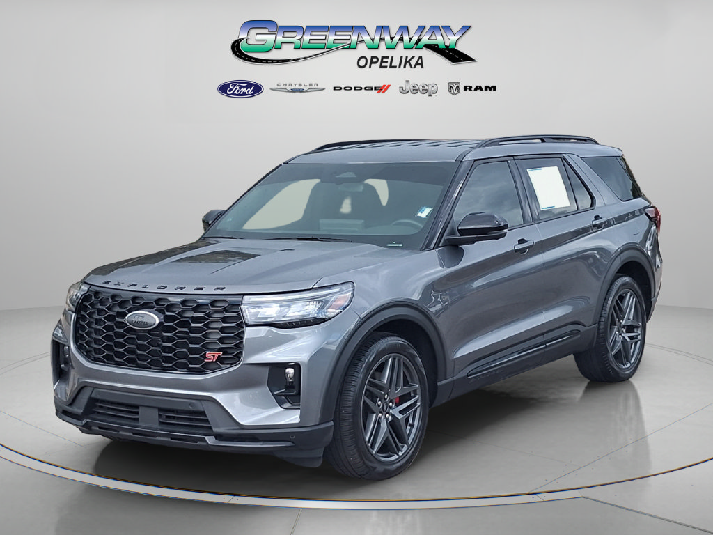 2025 Ford Explorer ST Image 1 of 34