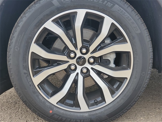 Vehicle image 12 of 36