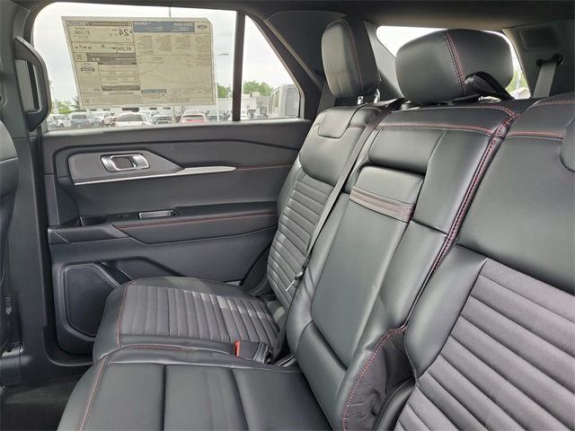 Vehicle image 16 of 36