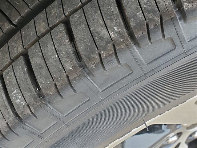 Vehicle image 13 of 36